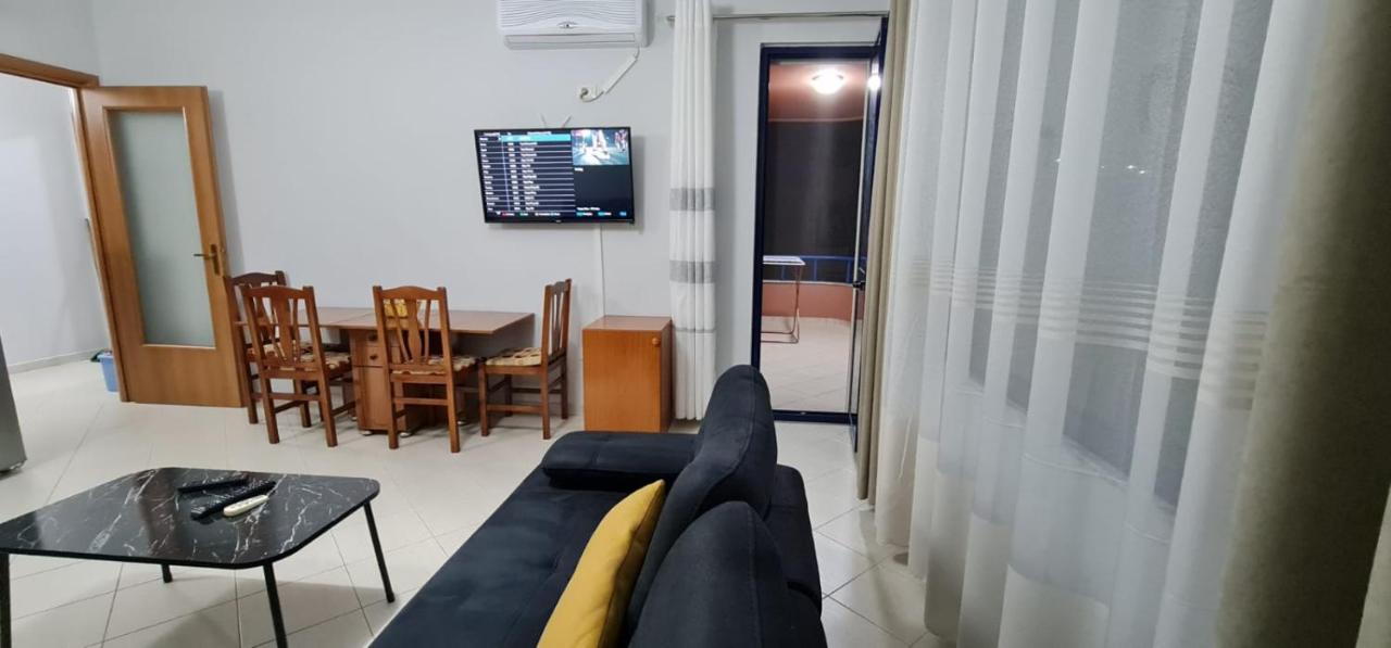 Miami Beach Apartments Golem  Luaran gambar